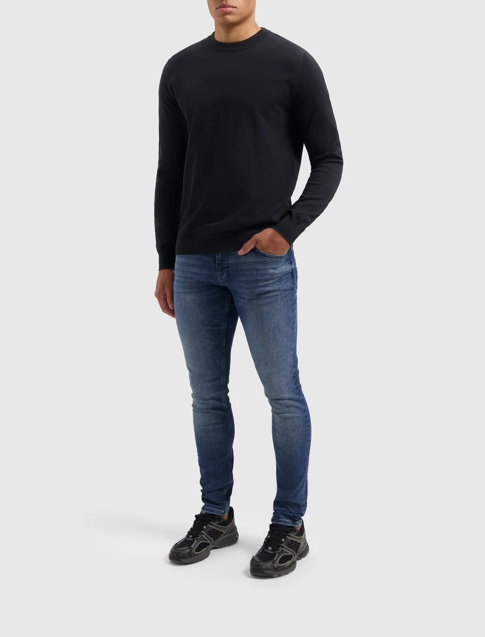 Essential Knitwear Crewneck Sweater | Black