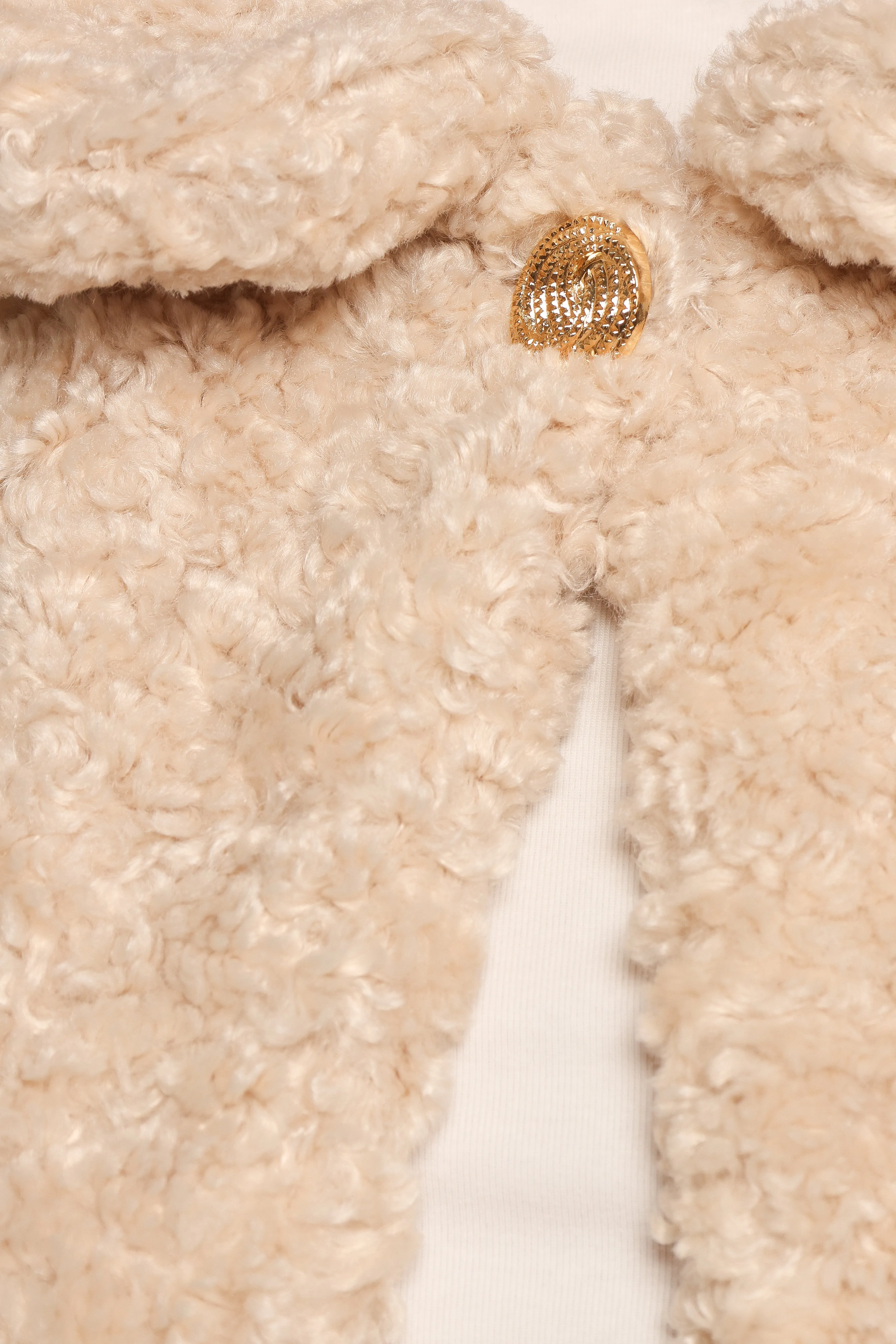 Lucie Faux Fur Crop Jacket - Cream