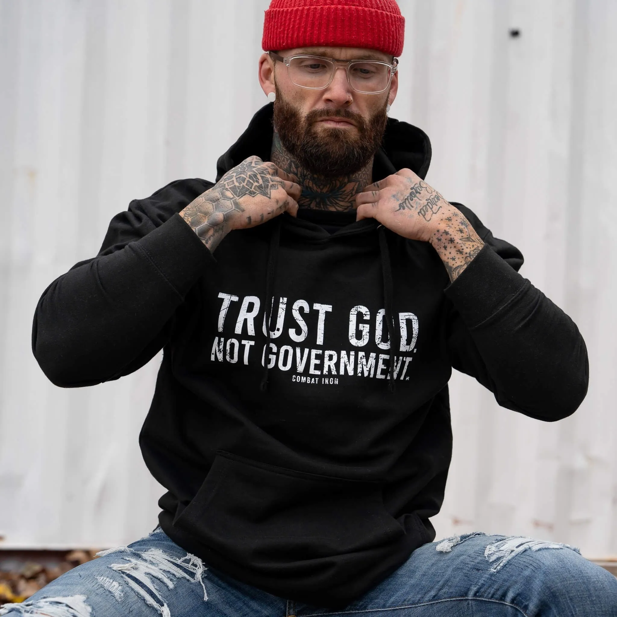 Trust God. Not Government. Men's Hoodie