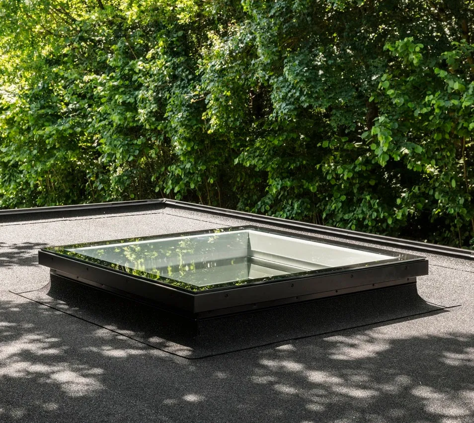 VELUX CFU 090060 S00M Fixed Flat Glass Rooflight Package 90  x 60 cm (Including CFU Double Glazed Base & ISU Flat Glass Top Cover)