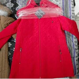 Woman winter puffer jacket