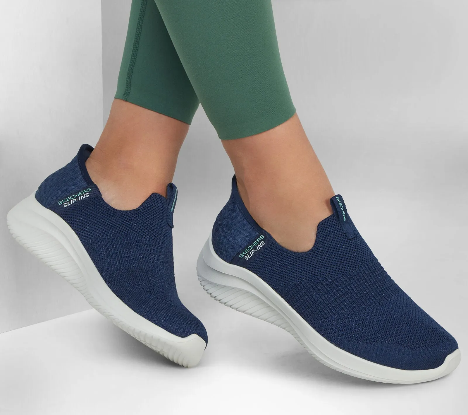 WOMEN'S SKECHERS SLIP-INS: ULTRA FLEX 3.0 SMOOTH STEP | NAVY